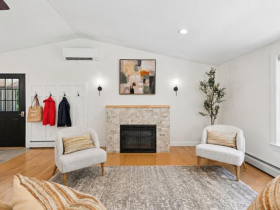 4th image of 5 Davis Drive