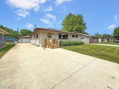 1737 14 1/2 St S, Fargo, ND, 58103