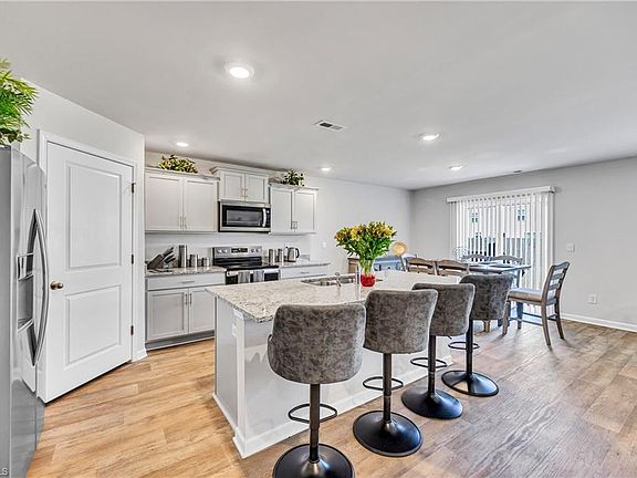 5th image of 2923 Cullens Dr