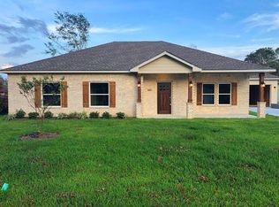 850 Vivian St, Bridge City, TX 77611