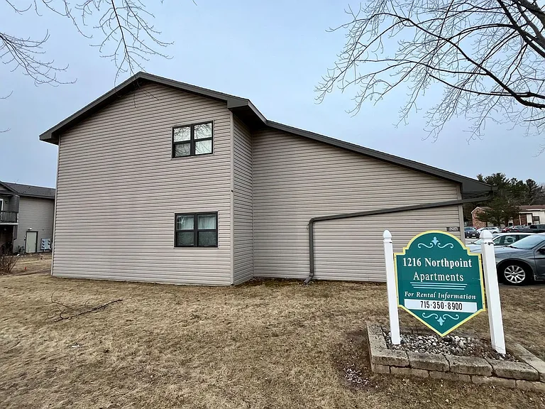 1216 N Point Dr — Photo 15