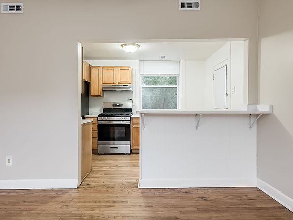 4th image of 3720 W Altgeld St #2E