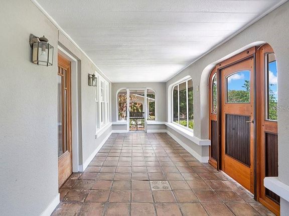 3rd image of 1565 Forest Ave