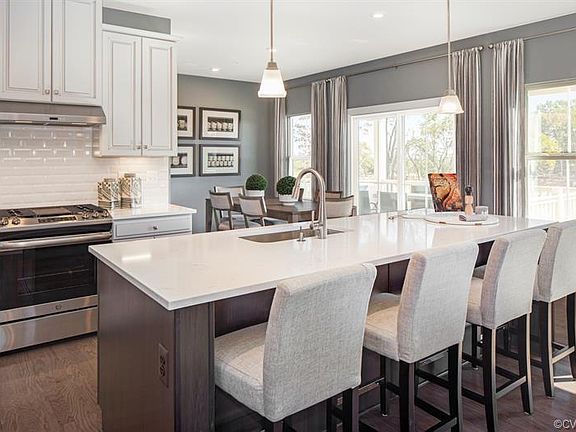 4th image of 1000 Garrison Manor Dr
