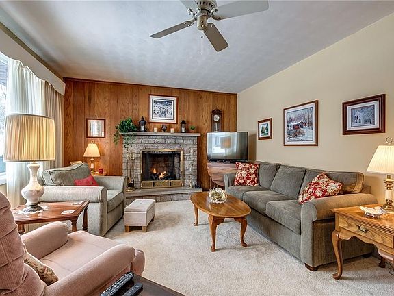 4th image of 308 Sandra Dr