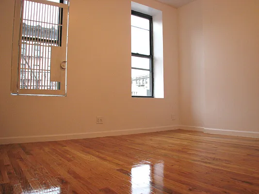 Rented by Concept Real Estate Group | media 17