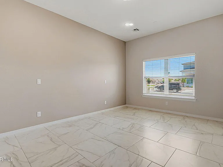 941 Aqueduct Ave — Photo 4