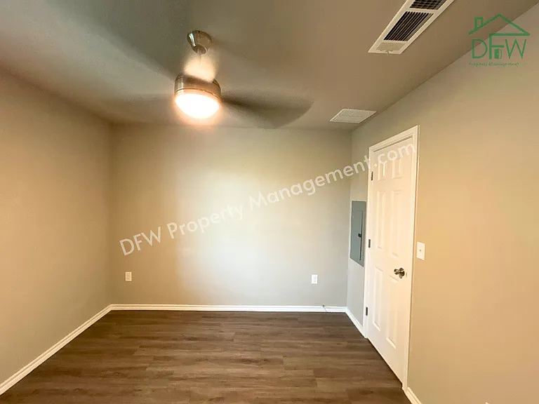 6108 Abrams Rd #B — Photo 10