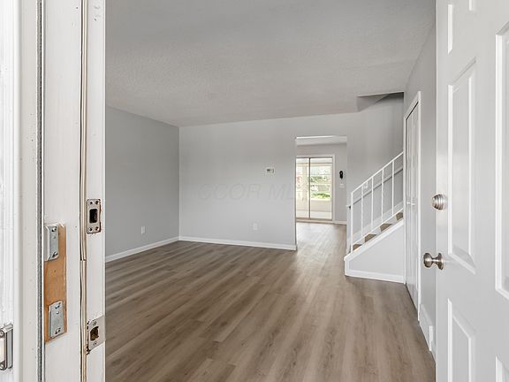 5th image of 2076 Queensbridge Dr