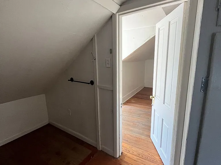 AJE1825 — Photo 17
