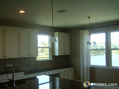3rd image of 201 Deerfield Glen Dr