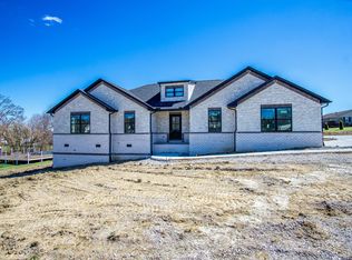 46 Caden Ln, London, KY 40744