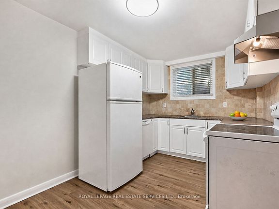5th image of 151A Evelyn Ave