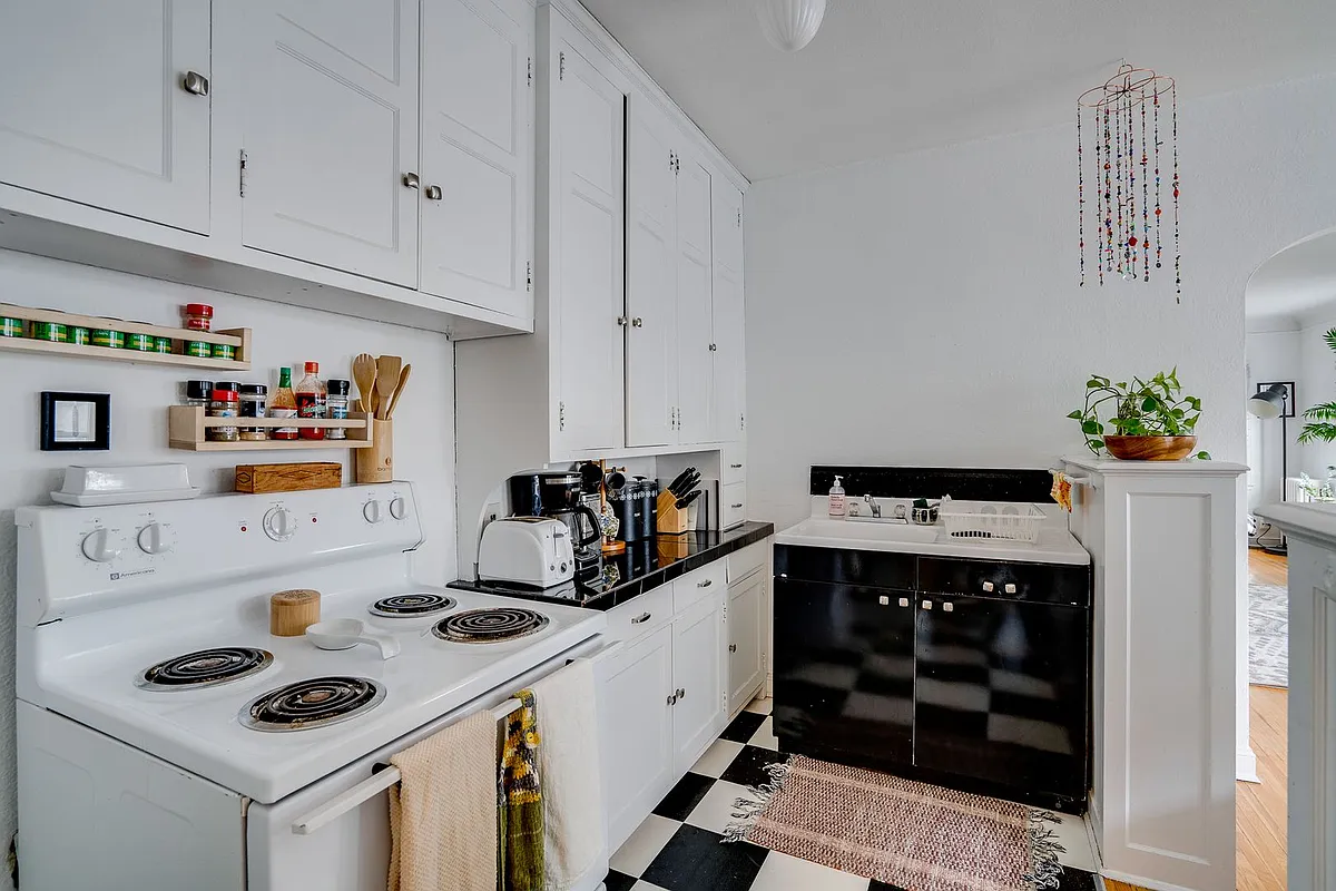 Building Photo - 2790 Xerxes
