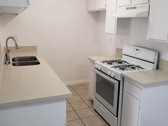 4th image of 5531 Corteen Pl #206
