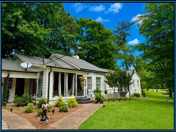 208 Sycamore St, Sardis, MS 38666