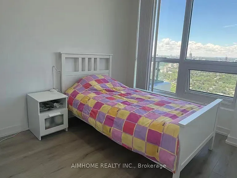 395 Bloor St E #4707 — Photo 4