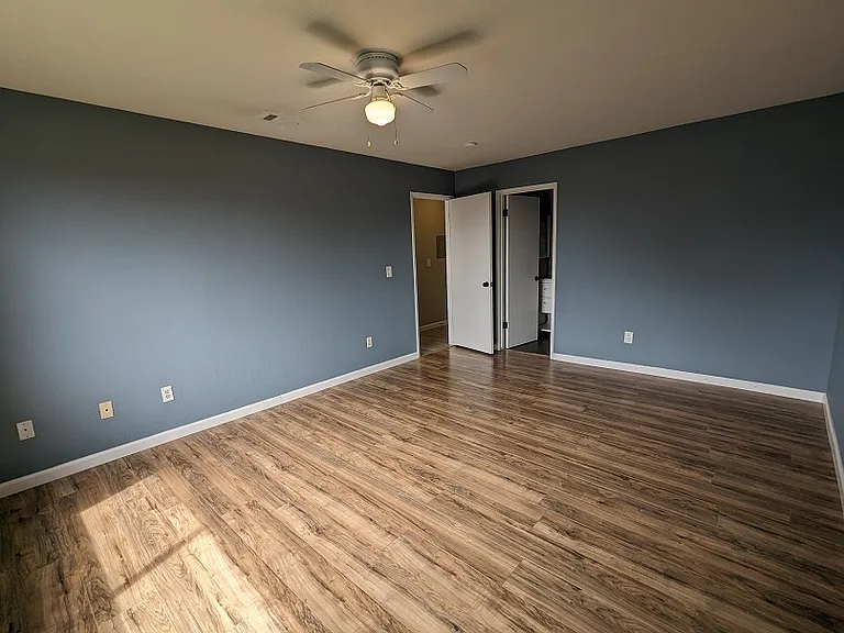 1277 Belridge St #1B — Photo 14
