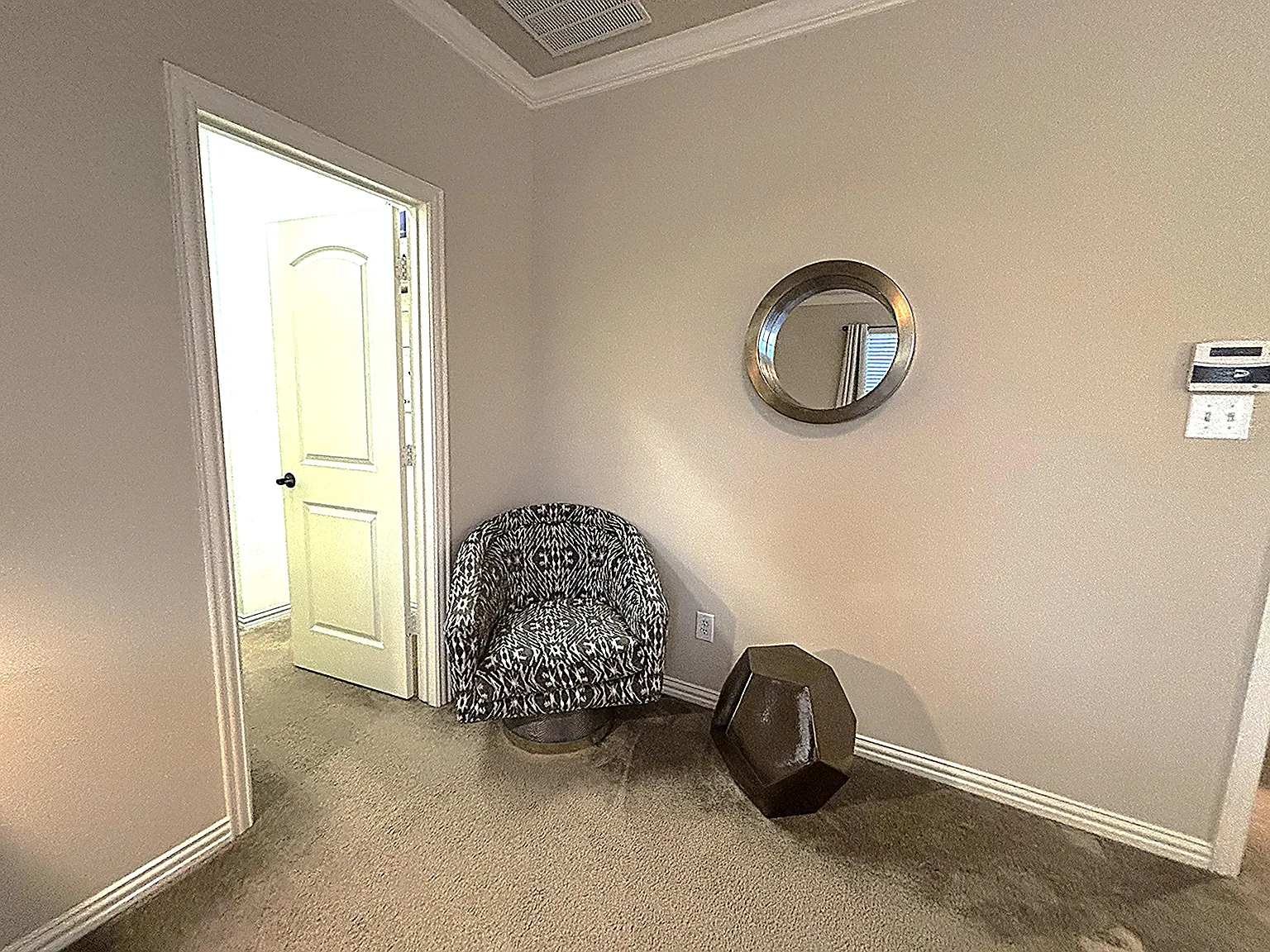 3 bed, 2.5 bath, 1878 sqft, $4,500 — Photo 3