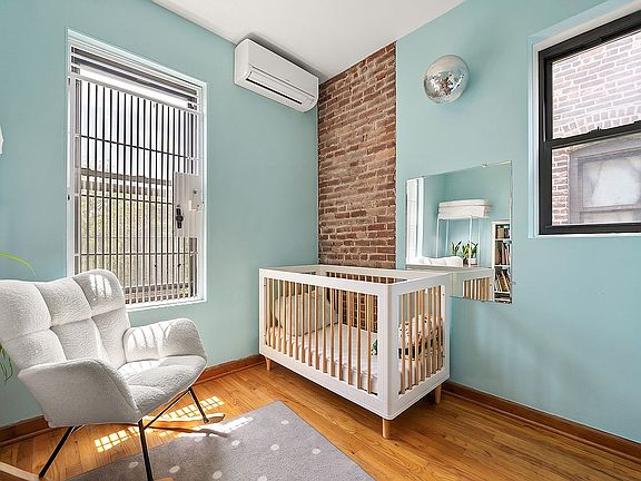 4th image of 798 President St APT 4-R