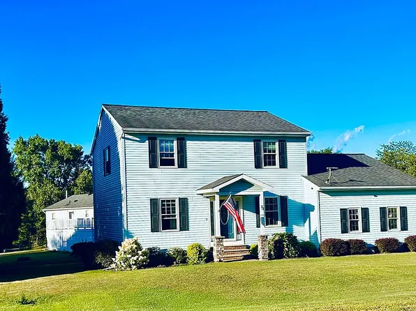 73 Skyline Dr, Oswego, NY 13126