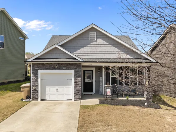 207 Balboa Pkwy, Clayton, NC 27520