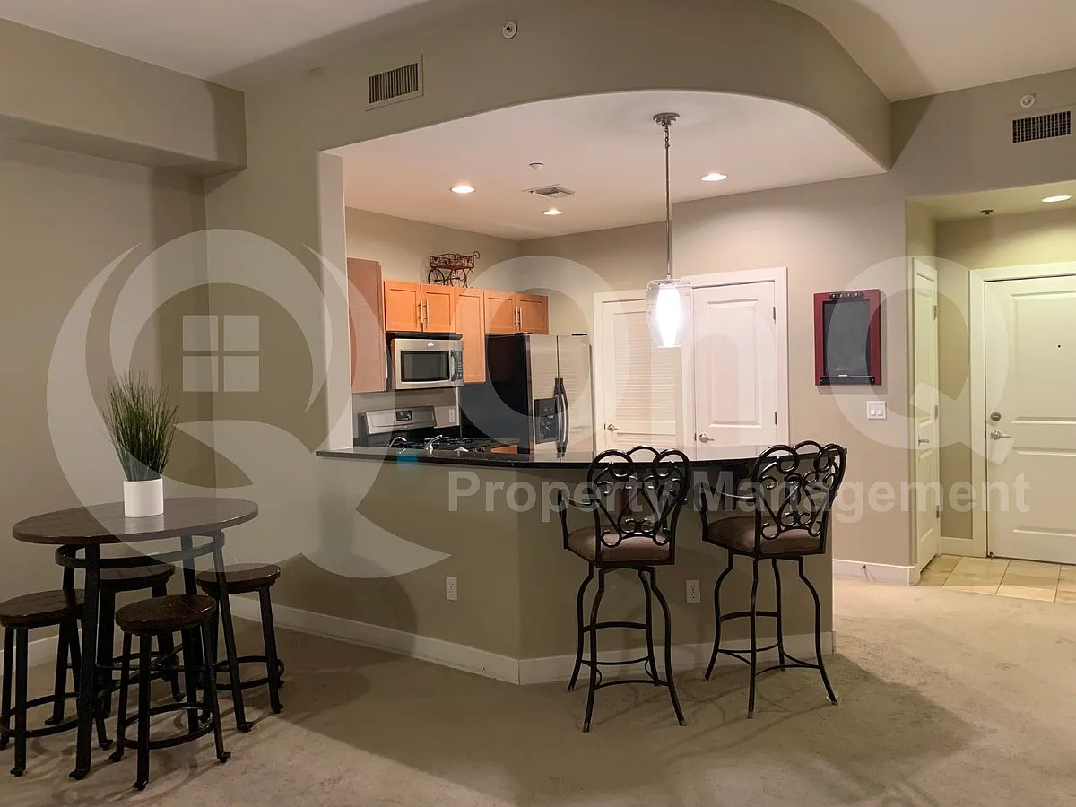 2 bed, 2.0 bath, 1071 sqft, $2,149 — Photo 2