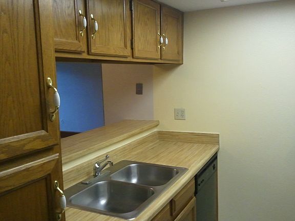 2nd image of 540 N May St APT 2147