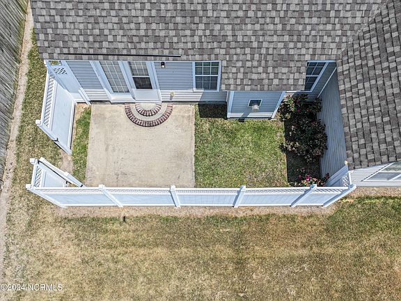3rd image of 1805 Stone Wood Drive