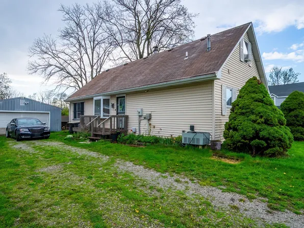 3004 Connett Ave, Fort Wayne, IN 46802