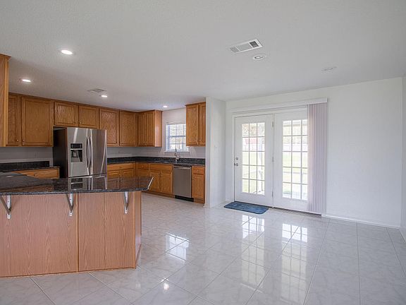 5th image of 8816 Marguerite Dr