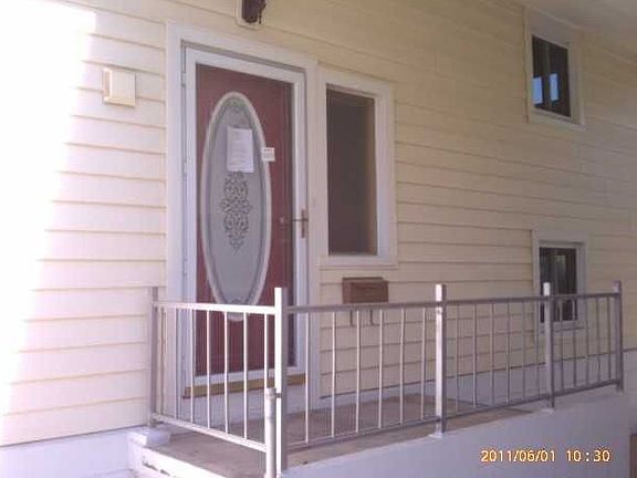 5th image of 17041 Arlington Ave