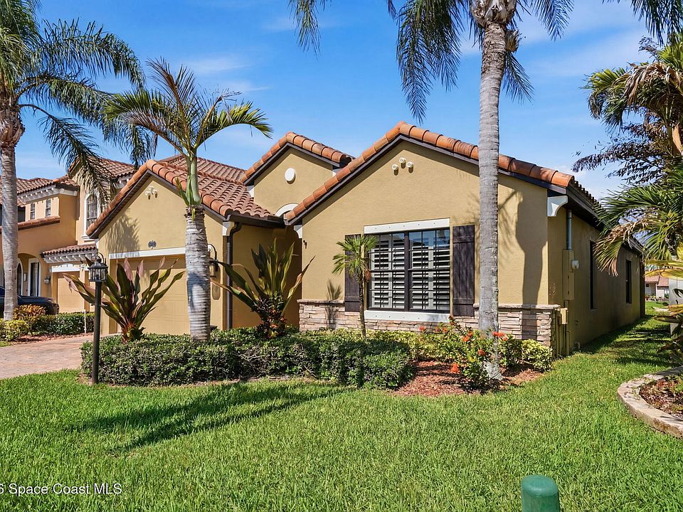 1st image of 688 Monterey Dr