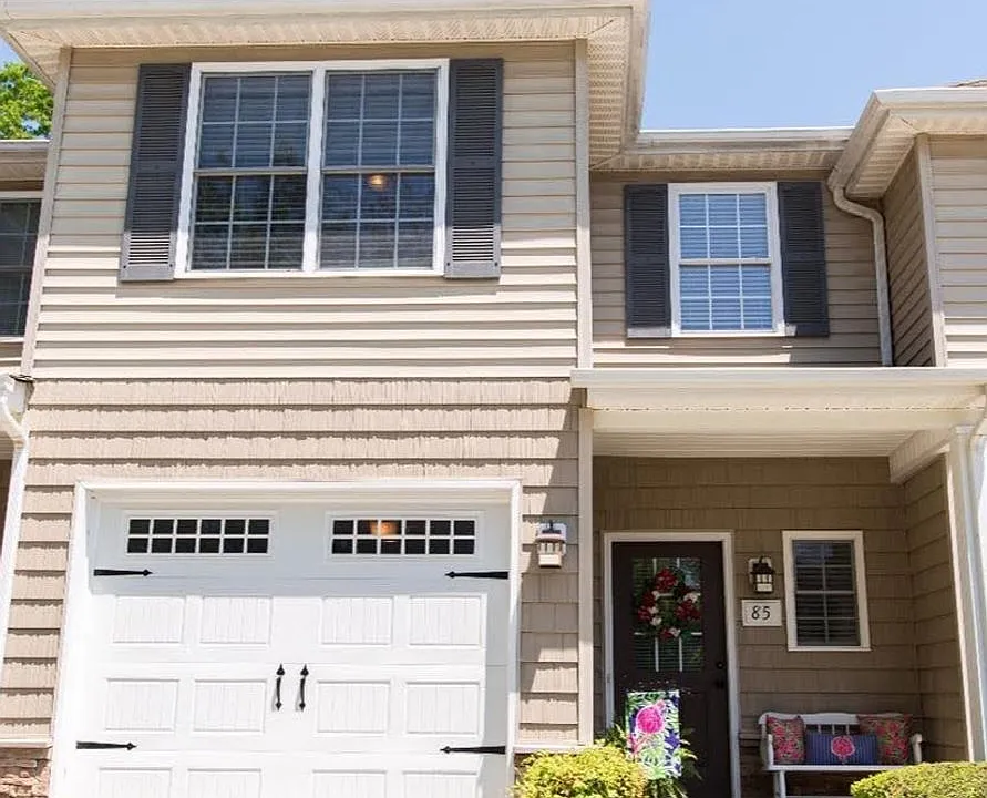 89 Catherine Ct