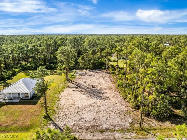 2205 Wellington Ave, Alva, FL 33920