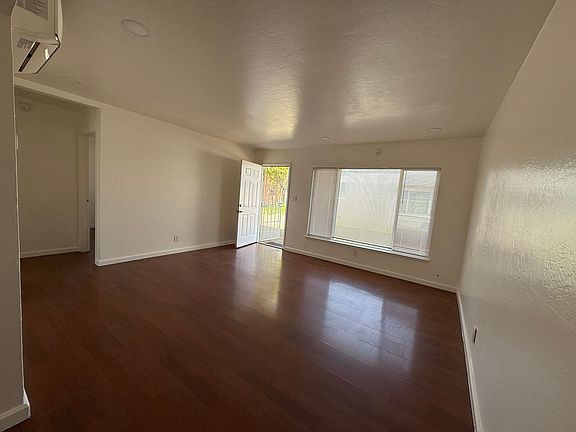 4th image of 4590-4592 73rd St