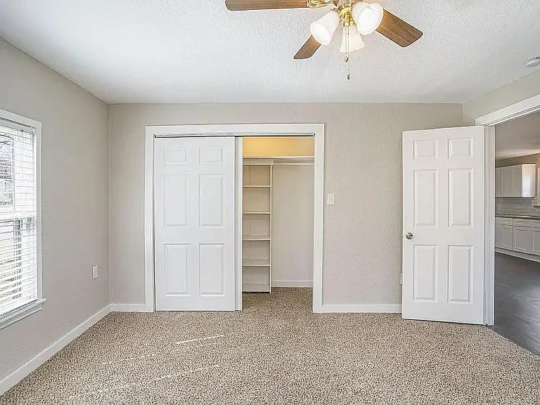 1213 Meadow Park Dr — Photo 7