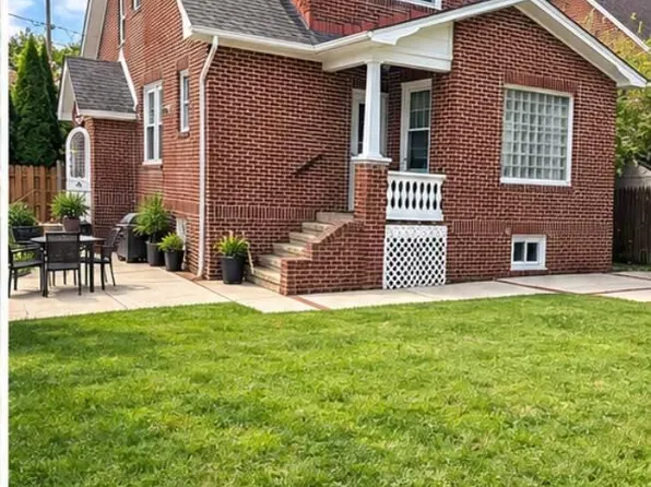 1 W Grochowiak St, South River, NJ 08882