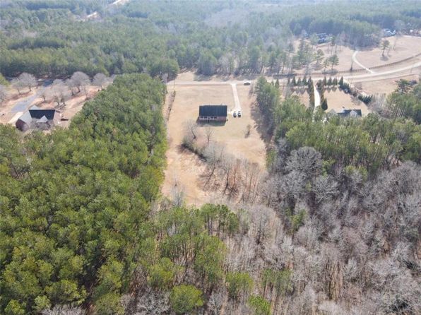 172 Lakeview Dr, Newborn, GA 30056