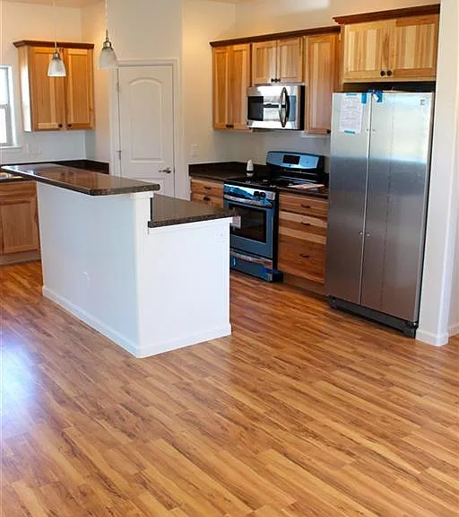 1394 Kremer Dr — Photo 2