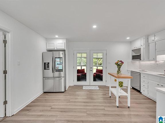 5th image of 501 Willow Ln