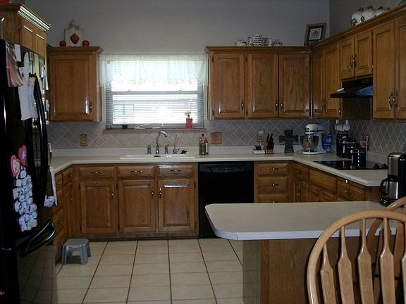 2nd image of 2412 Dogwood Ln