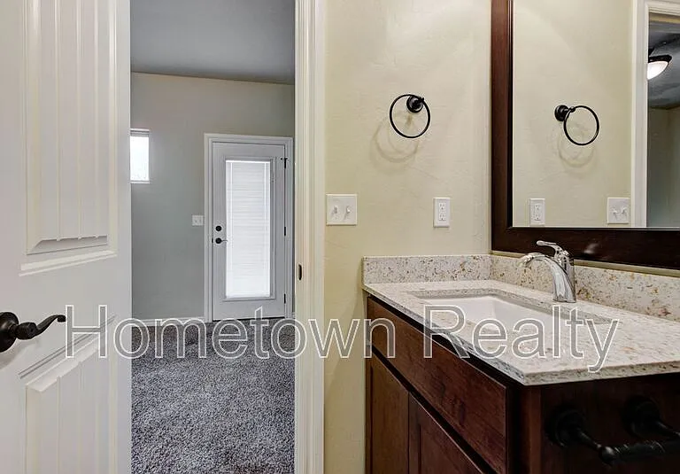 463 S Fretz Ave — Photo 12