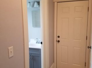 1186 7th St W APT 1, Saint Paul, MN 55102