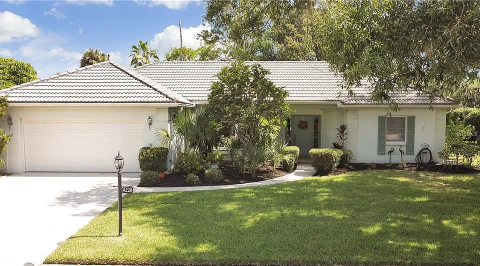 1st image of 9228 Pebble Creek Dr