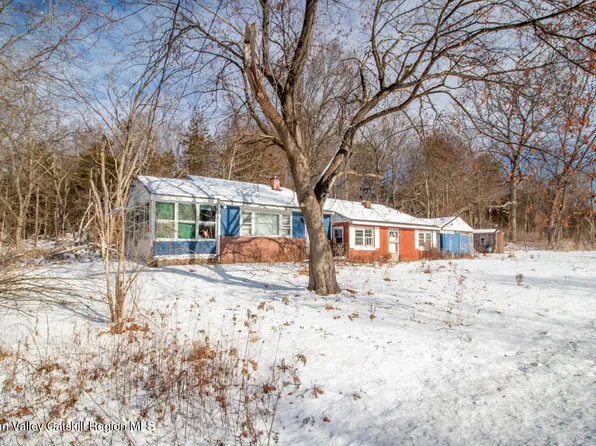 127 Spring Lake Road, Red Hook, NY 12571