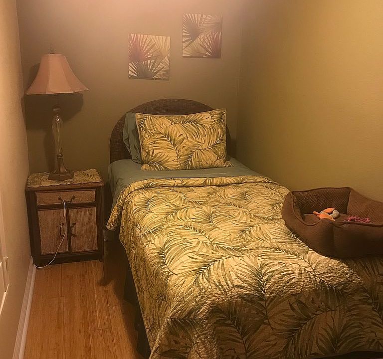 “Office:bonus room” guest rm