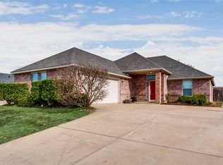 1632 Northview Dr, Grand Prairie, TX 75051