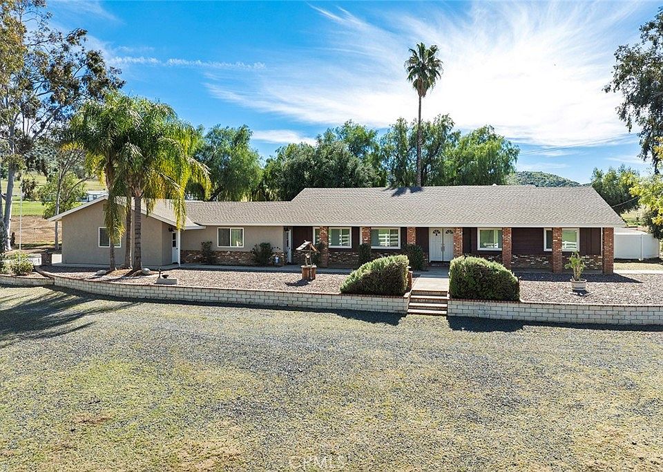 1st image of 31675 Contour Ave