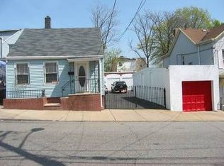 25 Dover St, Paterson, NJ 07501